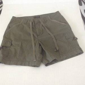LEE OLIVE CARGO SHORTS 12 M NWOT